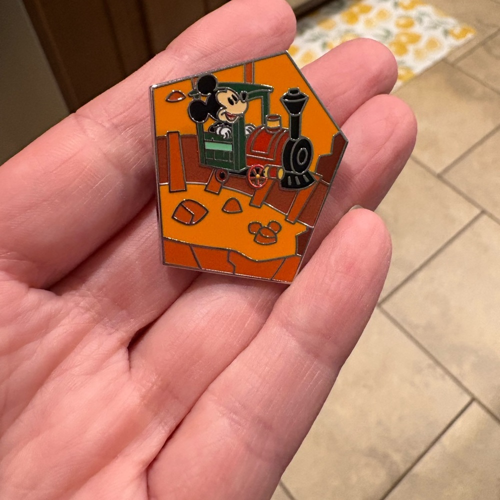 LE 2025 Big Thunder Mountain Mystery Puzzle Pin